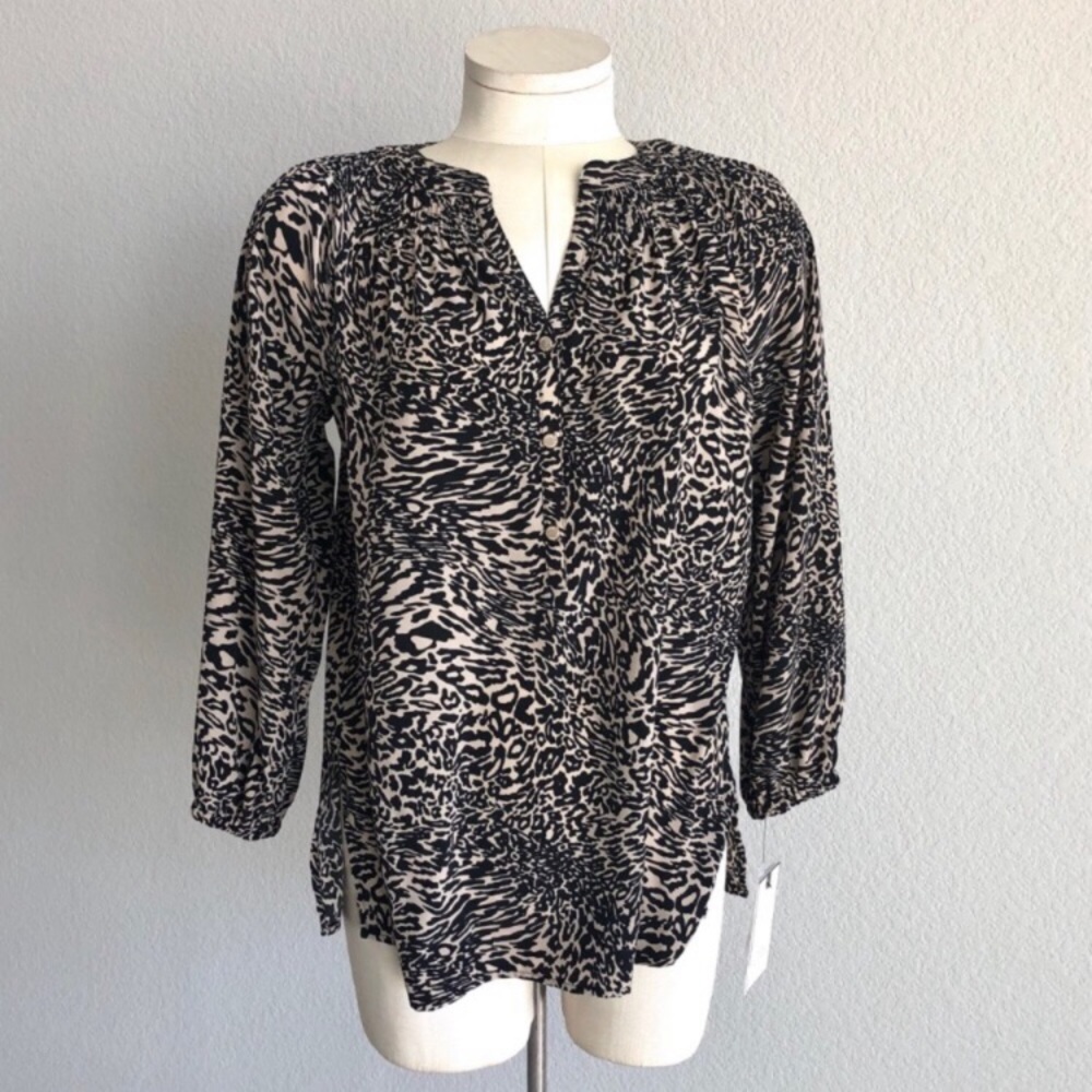 NWT Dana Buchman tan/black animal print tunic top
